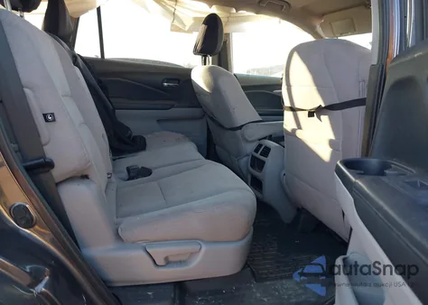 2017 Honda Pilot Lx z USA, uszkodzony, nr VIN 5FNYF6H15HB064484